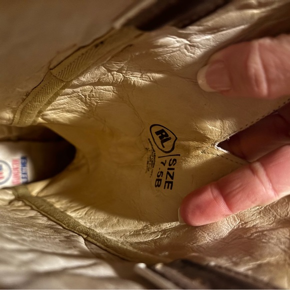 Brown Embroidered Western Cowgirl Boots - Picture 4 of 6